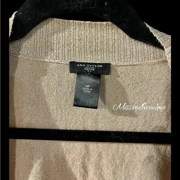 ~Ann Taylor~ Petite Shrug - M/P - Picture 2 of 5